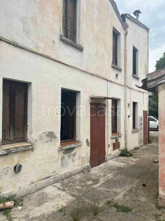casa indipendente in vendita a Quistello