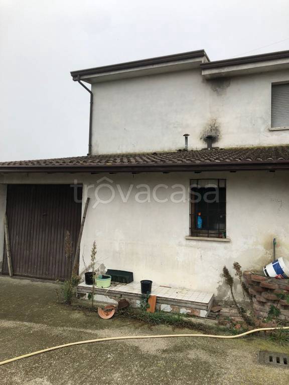 casa indipendente in vendita a Quistello