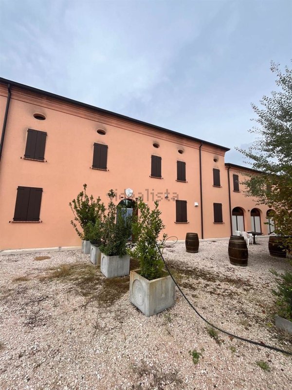 villa in vendita a Quistello