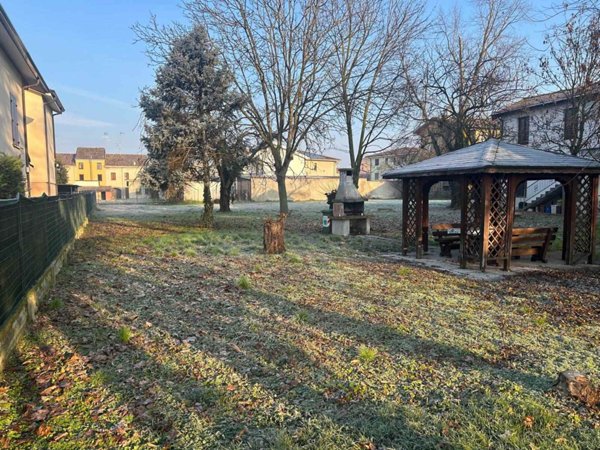 terreno edificabile in vendita a Quistello