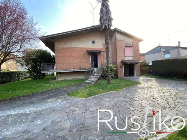 casa indipendente in vendita a Quistello