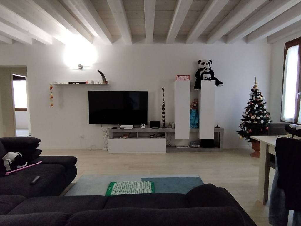 intera palazzina in vendita a Quistello