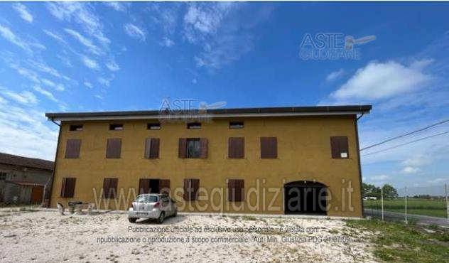 appartamento in vendita a Quistello in zona Zambone