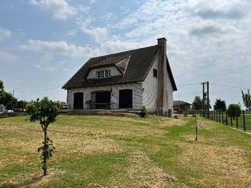 casa indipendente in vendita a Quistello in zona Zambone