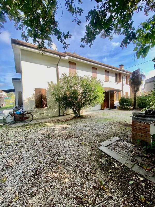 casa indipendente in vendita a Quistello