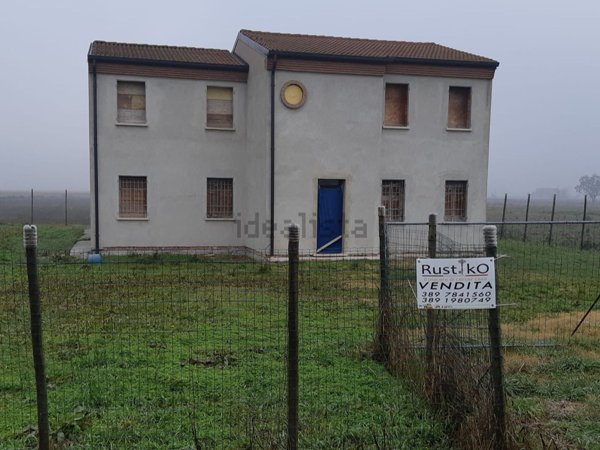 casa indipendente in vendita a Quistello