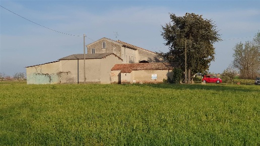 casale in vendita a Quistello