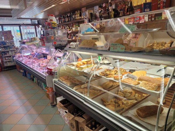 negozio in vendita a Quistello