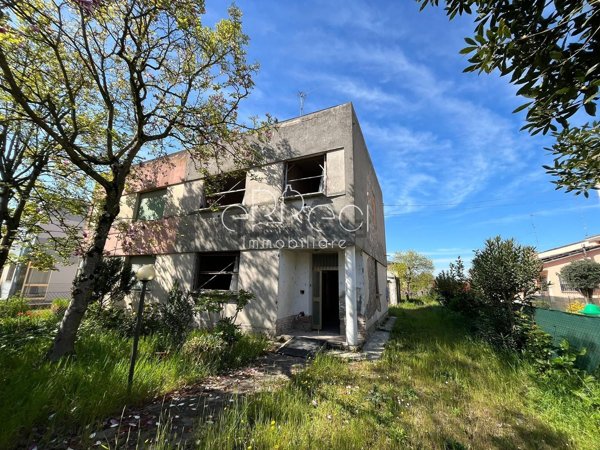 casa indipendente in vendita a Quistello