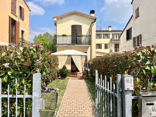 casa indipendente in vendita a Quistello