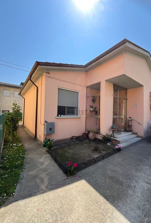 casa indipendente in vendita a Quistello
