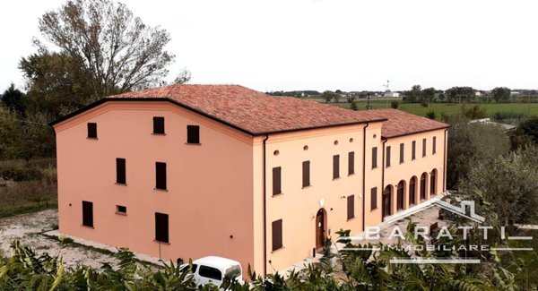 negozio in vendita a Quistello in zona Zambone