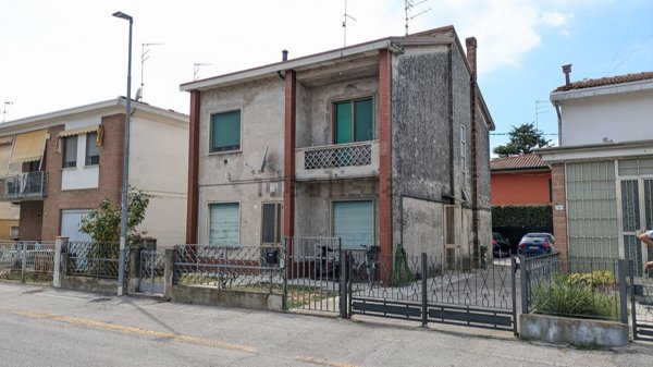 casa indipendente in vendita a Quistello