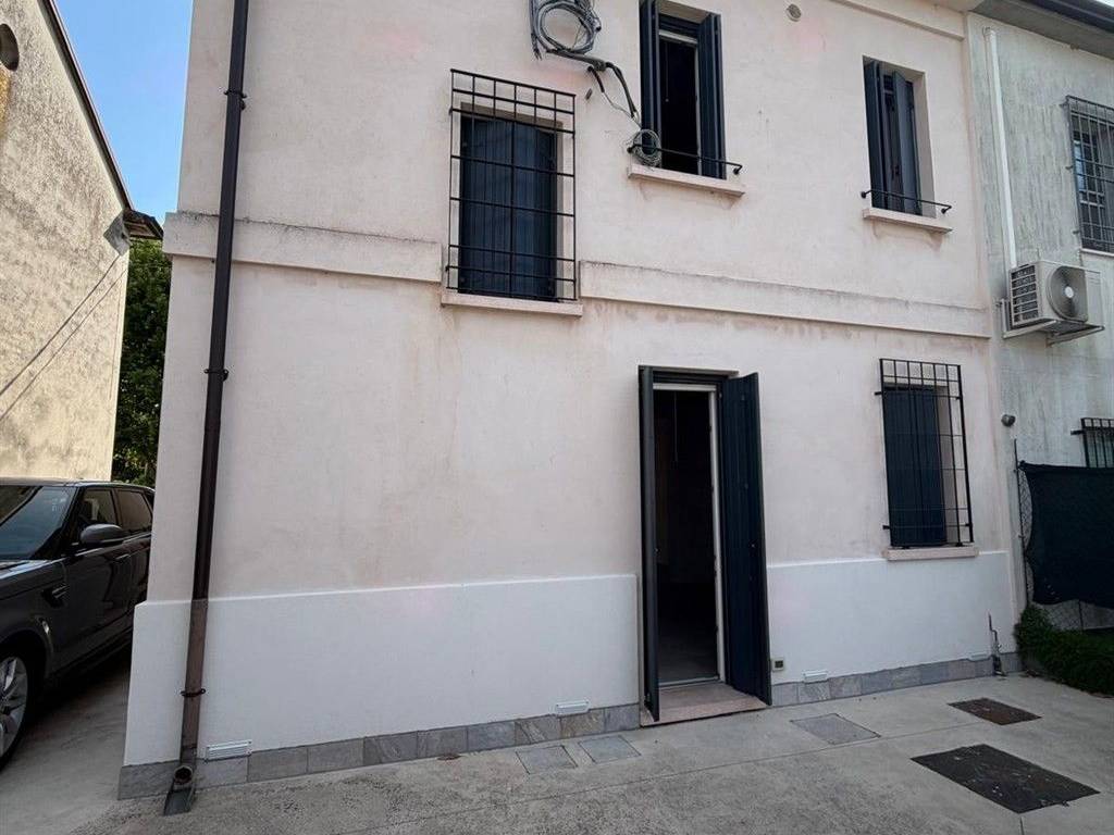 casa indipendente in vendita a Quistello