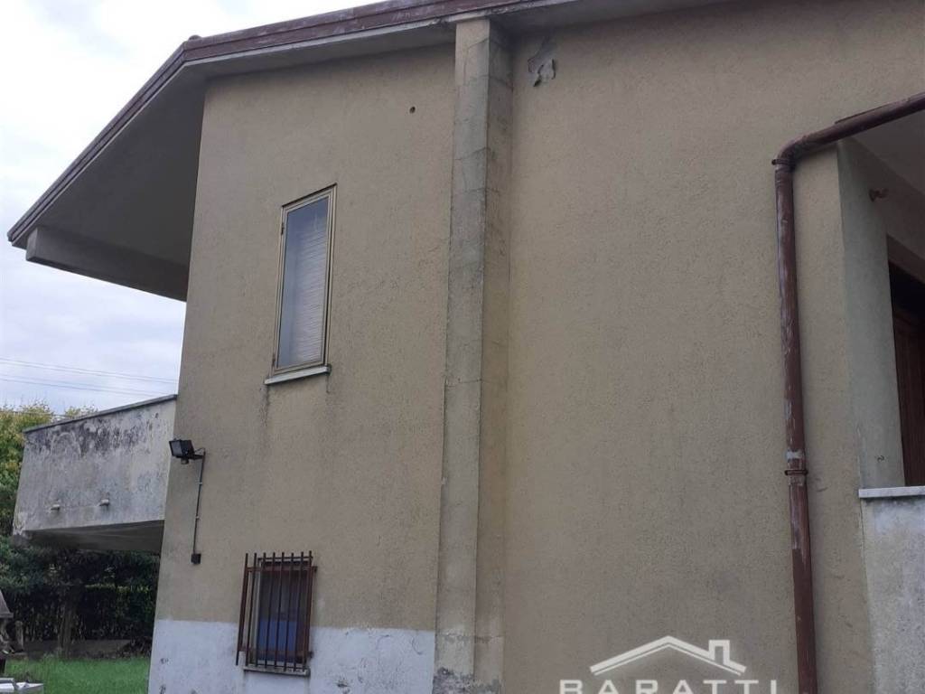 casa indipendente in vendita a Quistello