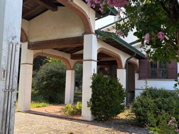 villa in vendita a Quistello