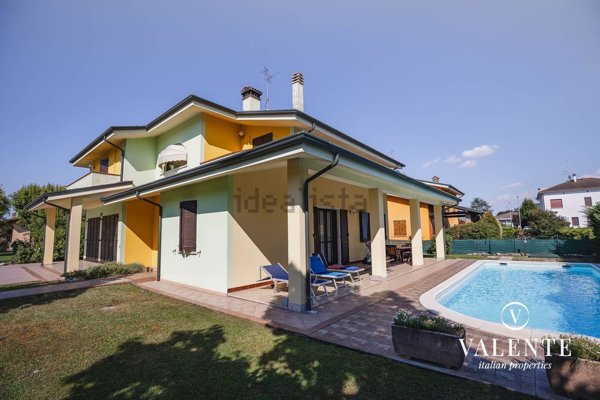 casa indipendente in vendita a Quistello