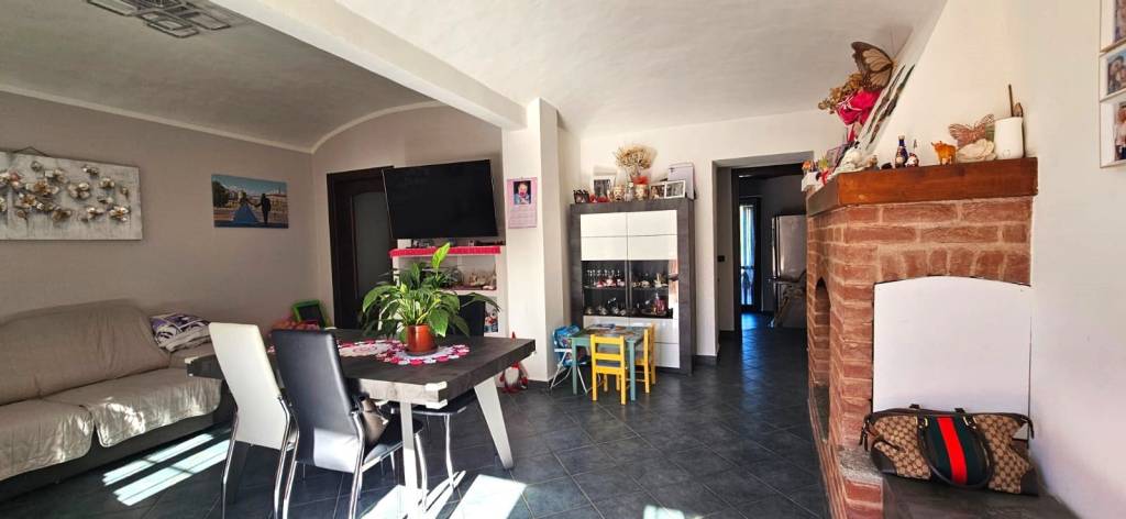 casa indipendente in vendita a San Sebastiano da Po