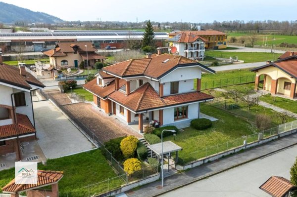 casa indipendente in vendita a San Sebastiano da Po in zona Villa