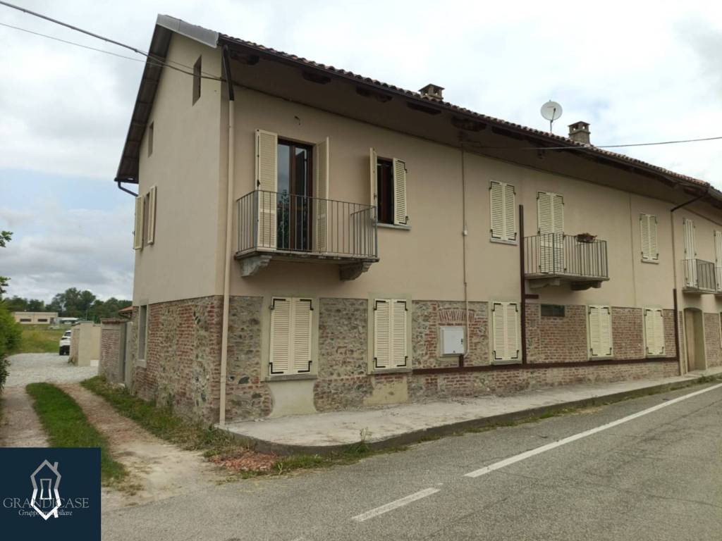appartamento in vendita a San Sebastiano da Po in zona Abate