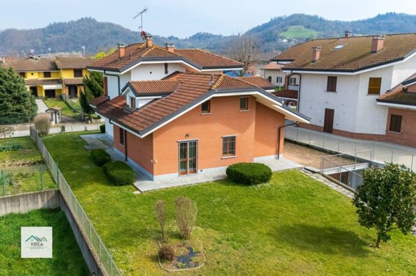 casa indipendente in vendita a San Sebastiano da Po in zona Villa