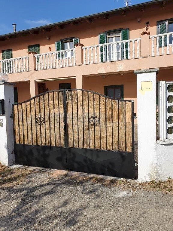 casa indipendente in vendita a San Sebastiano da Po in zona Villa