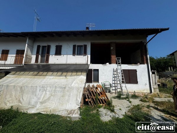 casa indipendente in vendita a San Sebastiano da Po in zona Villa