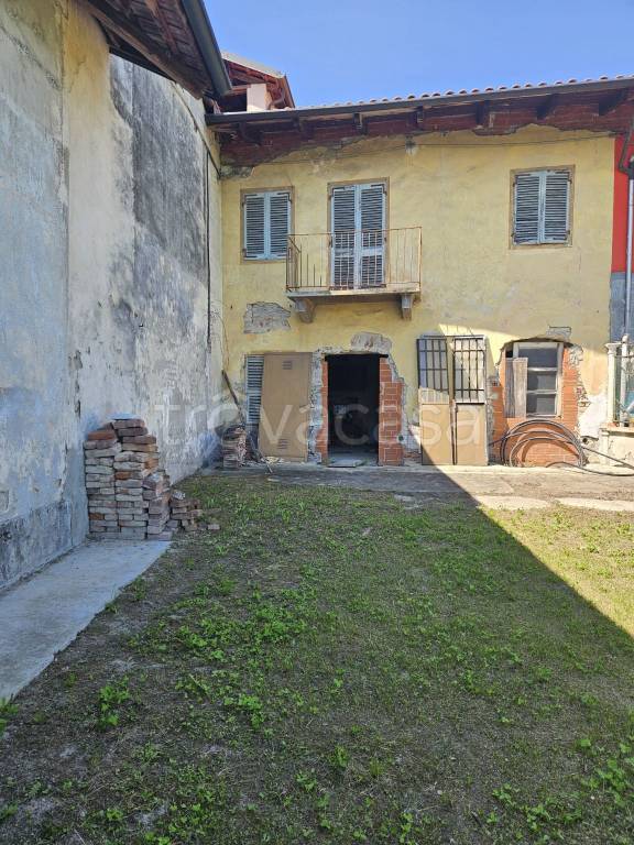 casa indipendente in vendita a San Sebastiano da Po in zona Villa