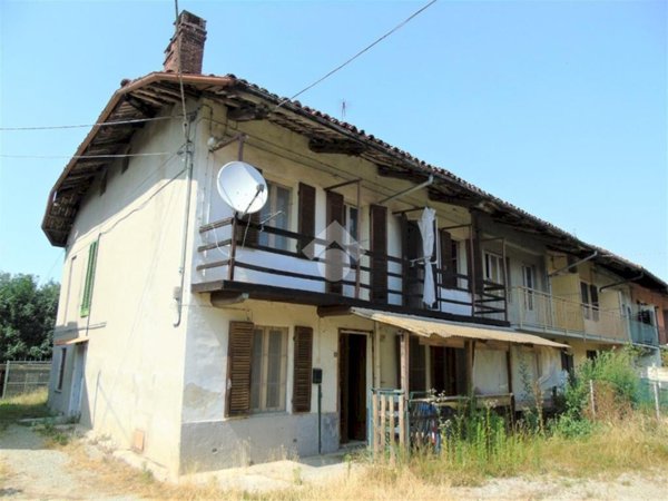 casa indipendente in vendita a San Sebastiano da Po in zona Villa