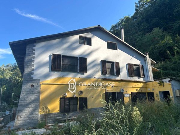 casa indipendente in vendita a San Sebastiano da Po in zona Villa