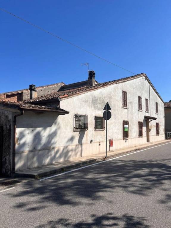 casa indipendente in vendita a Redondesco