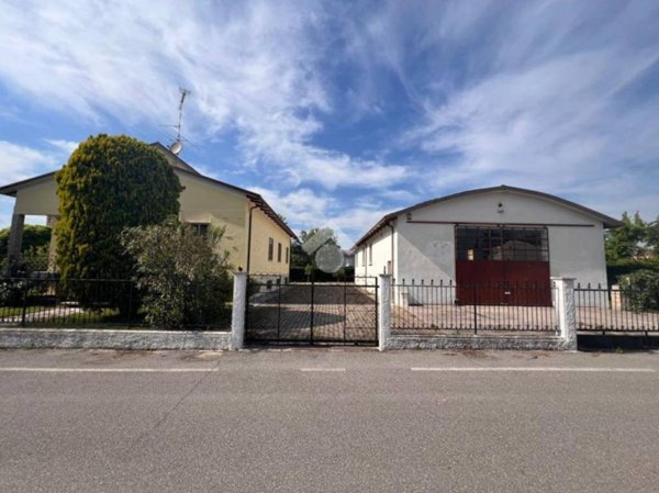 casa indipendente in vendita a Redondesco