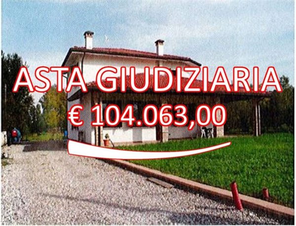 casa indipendente in vendita a Redondesco