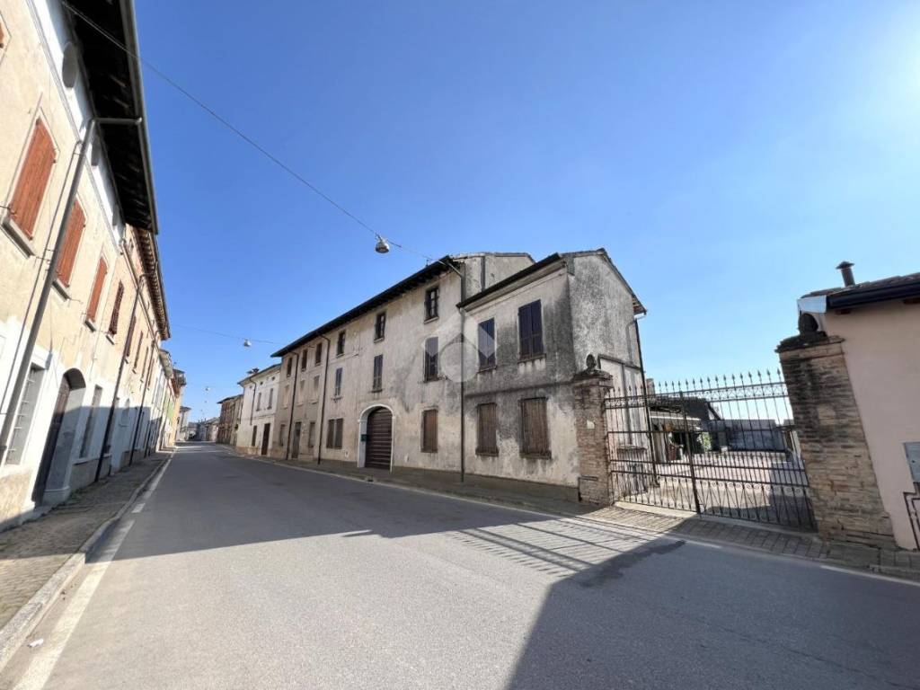 casa indipendente in vendita a Redondesco