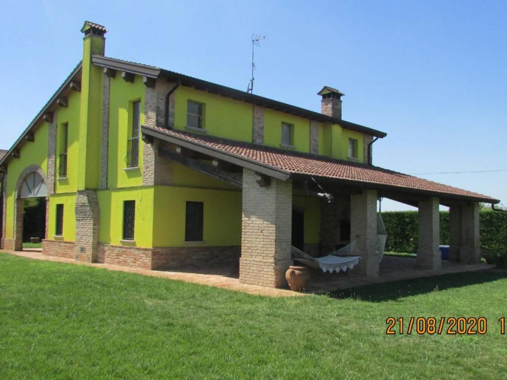 casa indipendente in vendita a Redondesco