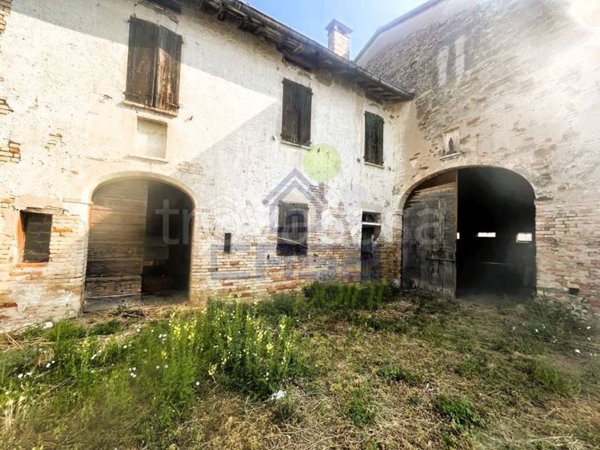 casa indipendente in vendita a Redondesco