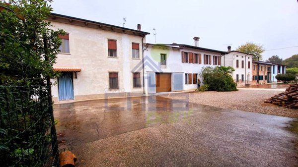 casa indipendente in vendita a Redondesco