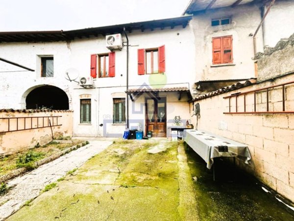 casa indipendente in vendita a Redondesco