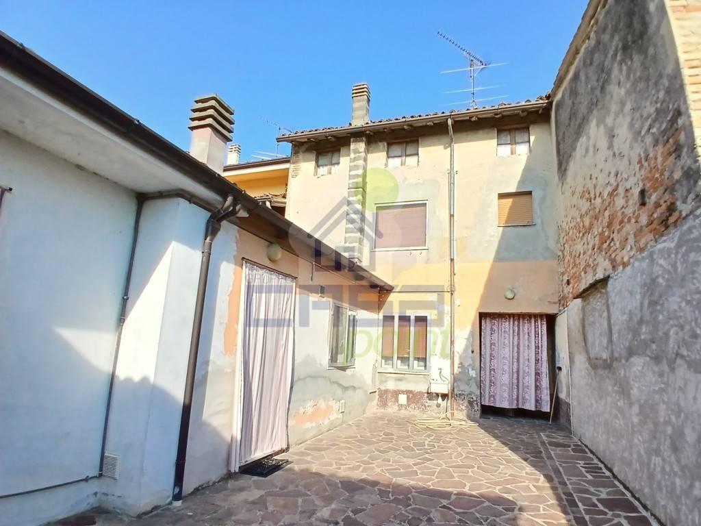 casa indipendente in vendita a Rivarolo Mantovano