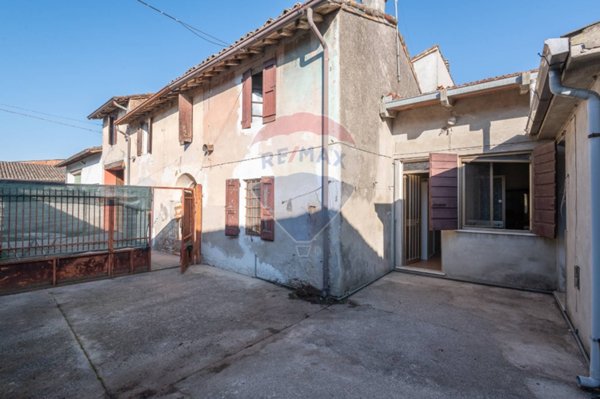 casa indipendente in vendita a Rivarolo Mantovano