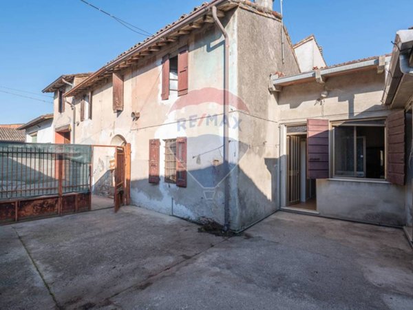 casa indipendente in vendita a Rivarolo Mantovano