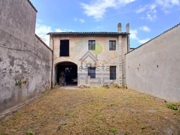 casa indipendente in vendita a Rivarolo Mantovano
