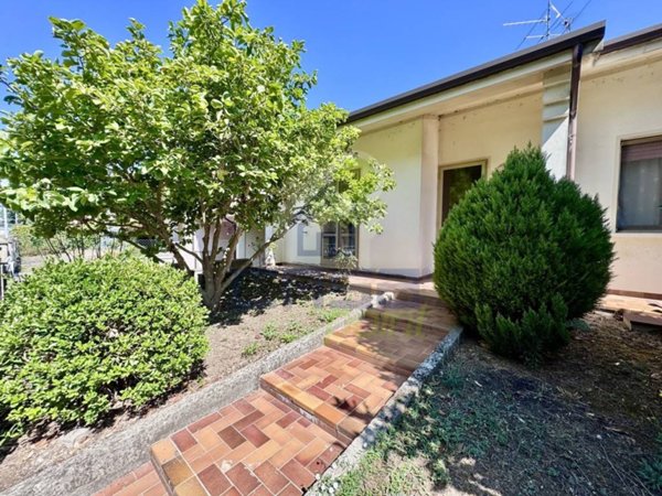 casa indipendente in vendita a Rivarolo Mantovano