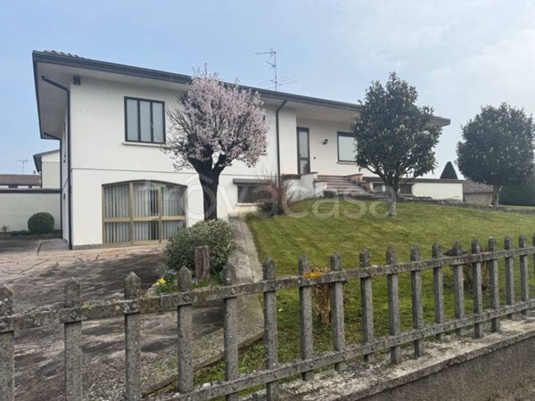 casa indipendente in vendita a Rivarolo Mantovano