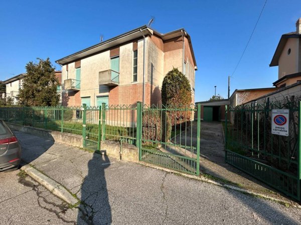 casa indipendente in vendita a Rivarolo Mantovano