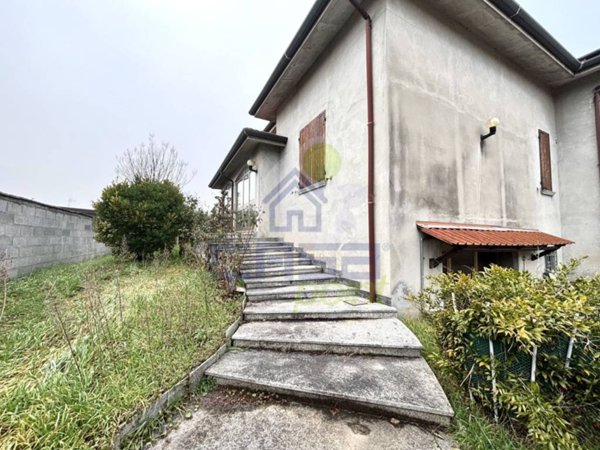casa indipendente in vendita a Rivarolo Mantovano