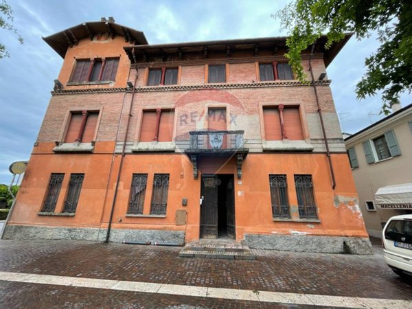 casa indipendente in vendita a Rodigo
