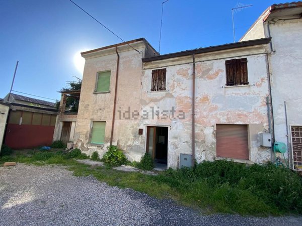 casa indipendente in vendita a Rodigo