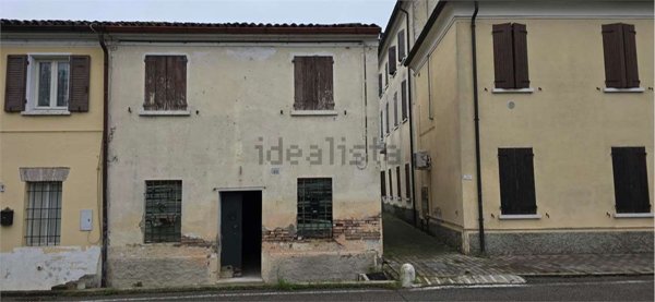 quadrivano in vendita a Rodigo in zona Rivalta sul Mincio