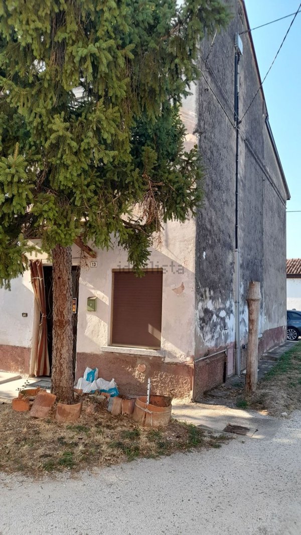 casa indipendente in vendita a Rodigo